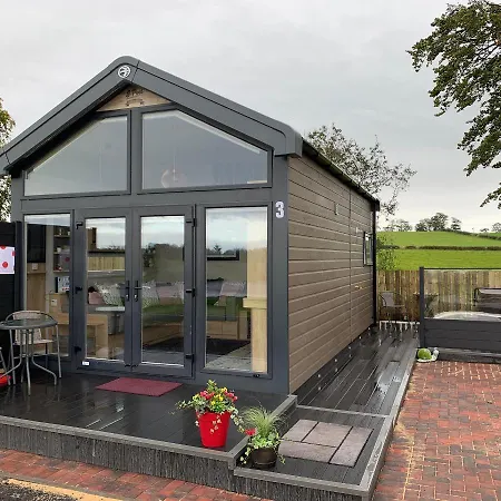 Arranview Lochside Pods & Lodges All With Private Hot-Tubs Fenwick  Exterior photo
