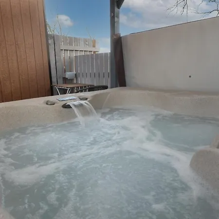 Arranview Lochside Pods & Lodges All With Private Hot-Tubs Fenwick  Exterior photo