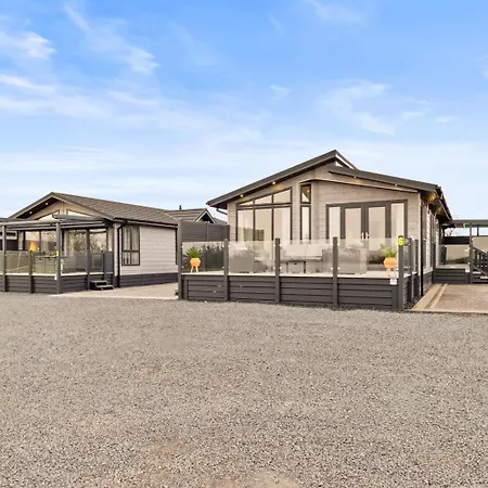 Arranview Lochside Pods & Lodges All With Private Hot-Tubs Fenwick  Exterior photo