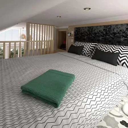 Arranview Lochside Pods & Lodges All With Private Hot-Tubs Fenwick  Exterior photo