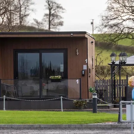Arranview Lochside Pods & Lodges All With Private Hot-Tubs Fenwick  Exterior photo