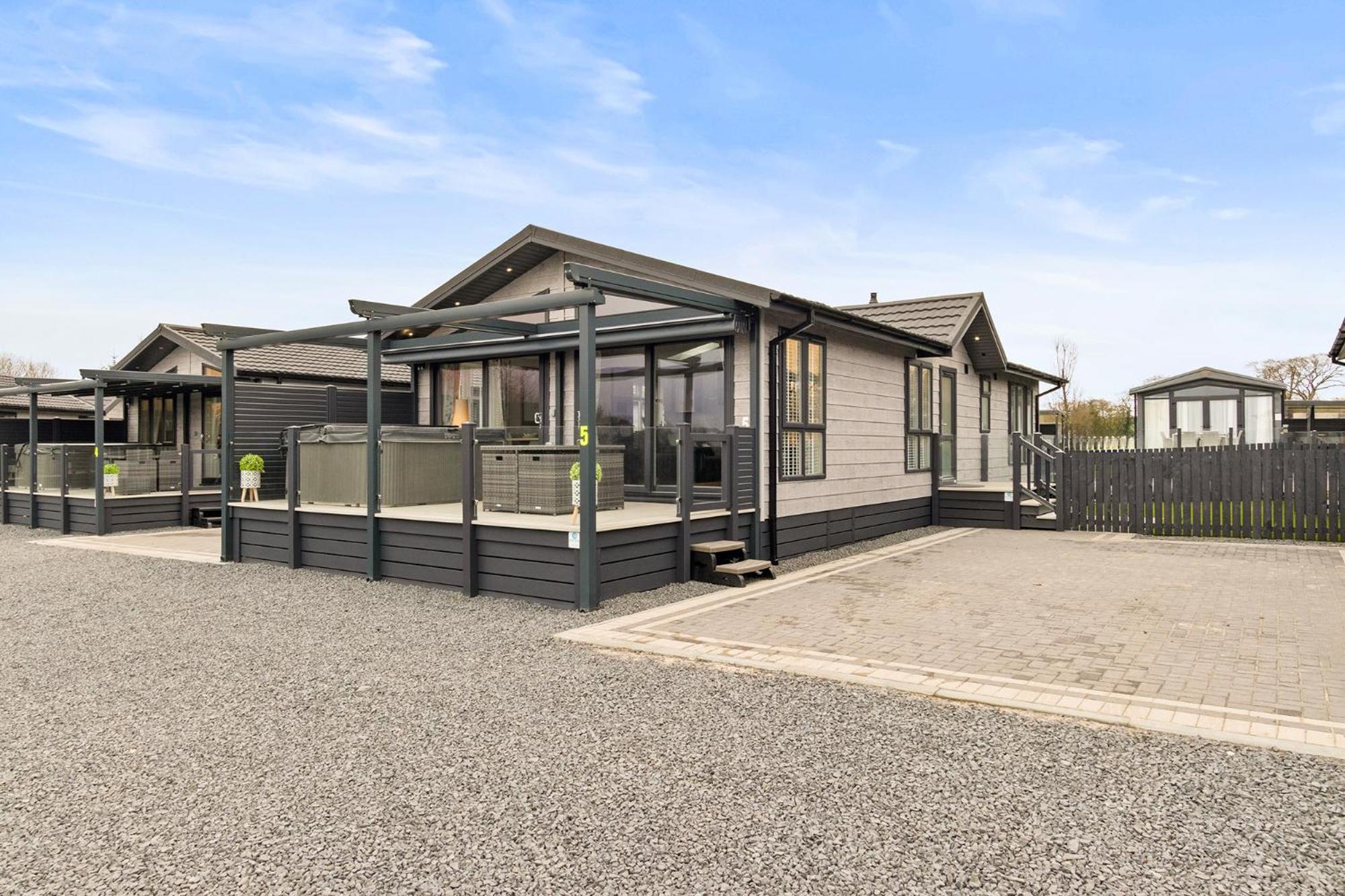 Alojamento de Turismo Selvagem Arranview Lochside Pods & With Private Hot-tubs