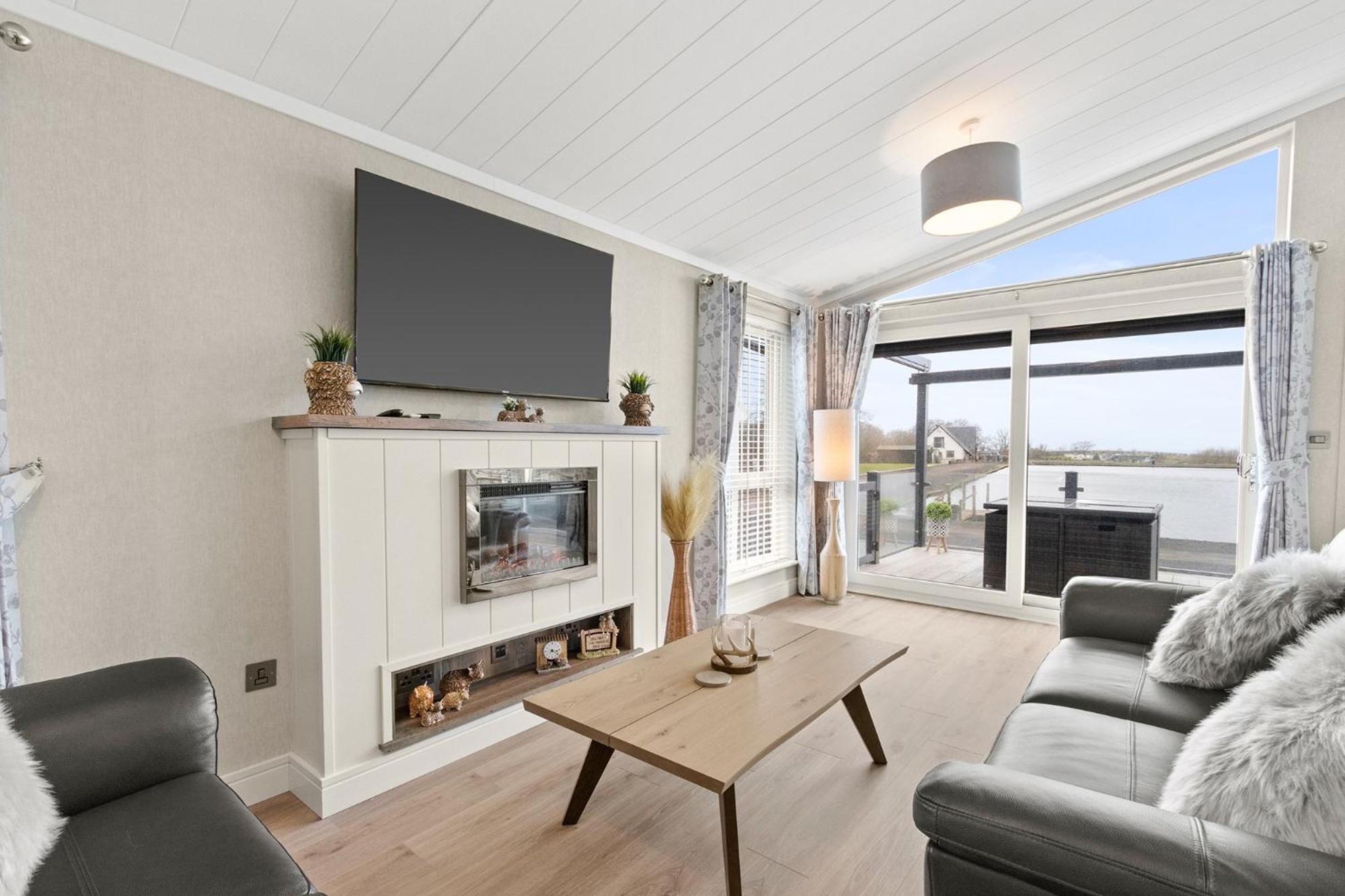 Alojamento de Turismo Selvagem Arranview Lochside Pods & With Private Hot-tubs Fenwick (East Ayrshire)