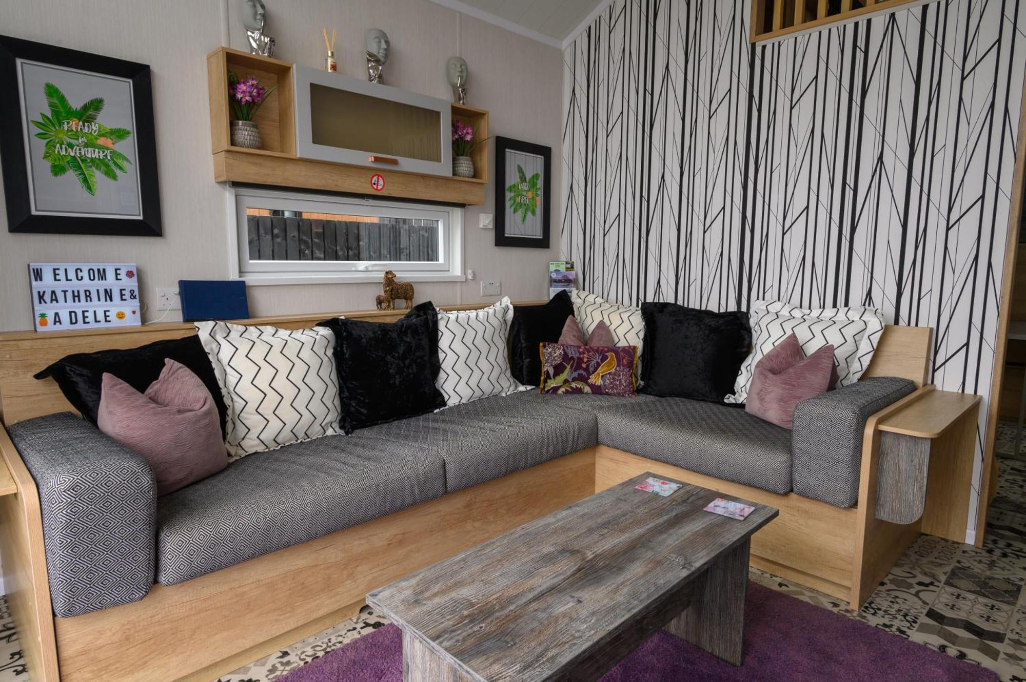 Alojamento de Turismo Selvagem Arranview Lochside Pods & With Private Hot-tubs *