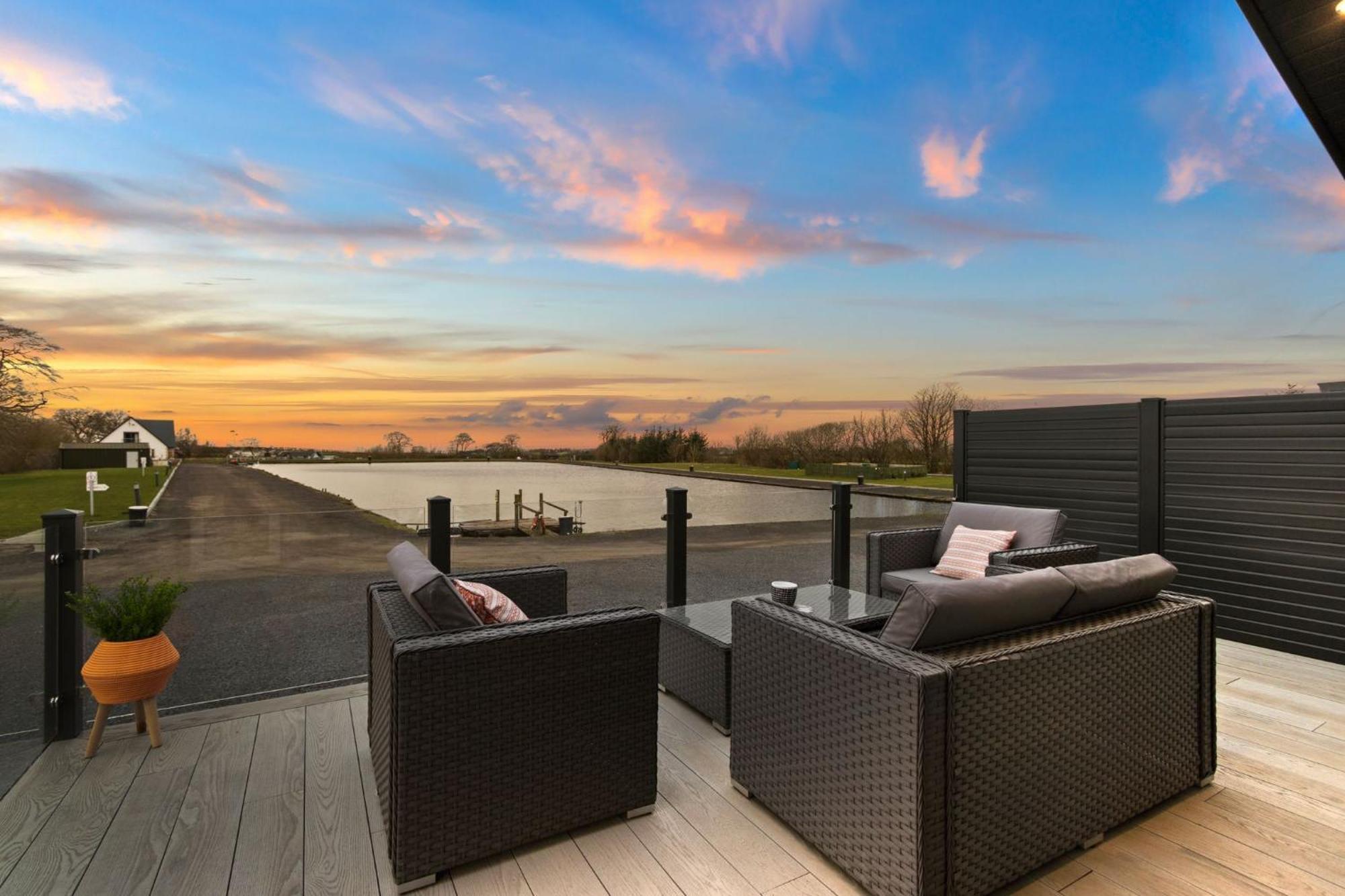 Arranview Lochside Pods & With Private Hot-tubs * Fenwick (East Ayrshire)