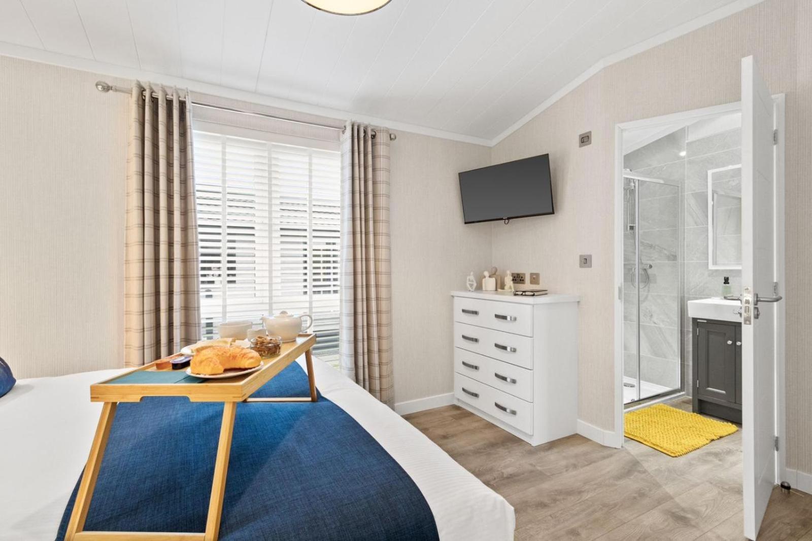 Lodge Arranview Lochside Pods & With Private Hot-tubs