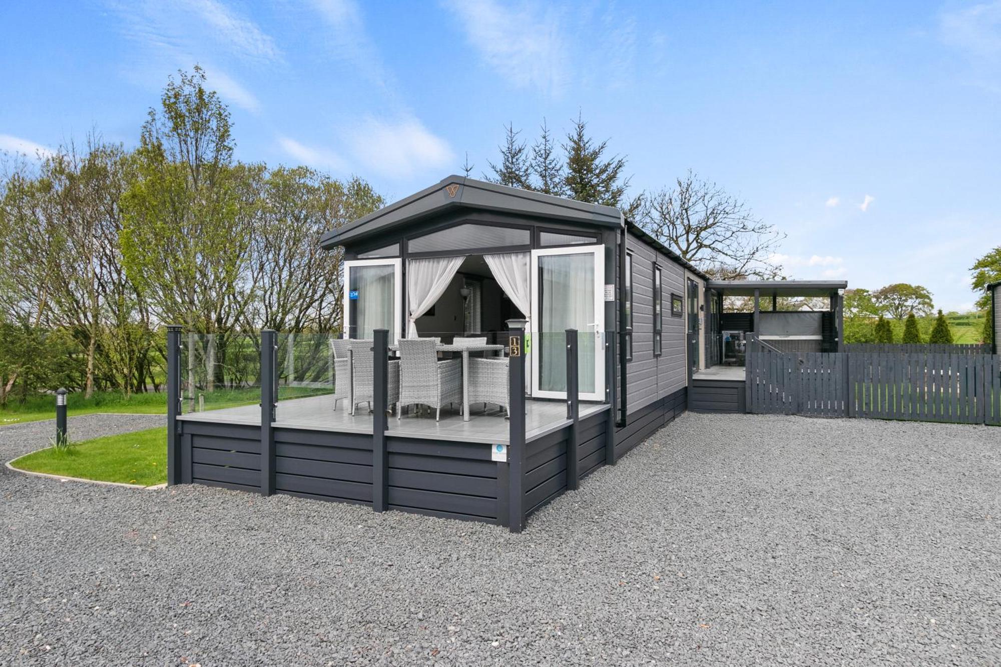 Lodge Arranview Lochside Pods & With Private Hot-tubs