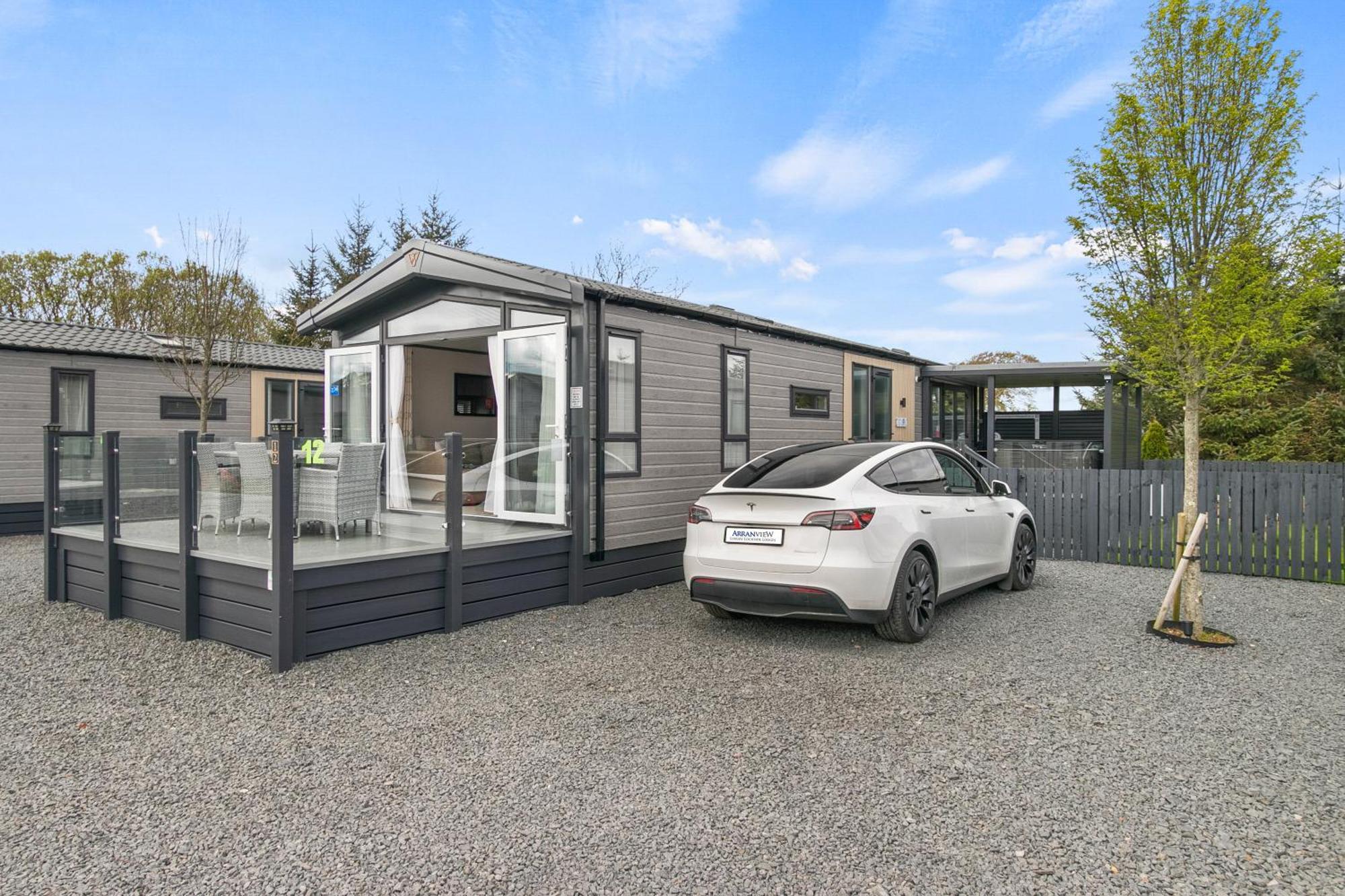 Arranview Lochside Pods & With Private Hot-tubs * Fenwick (East Ayrshire)